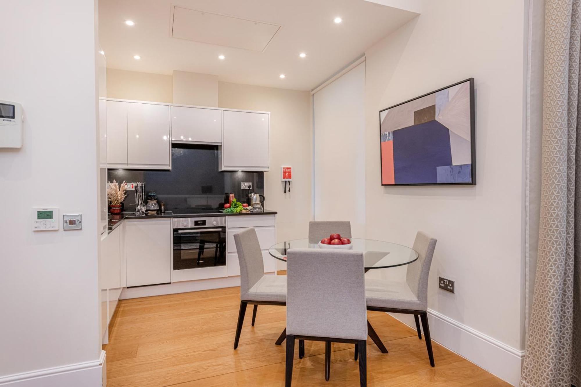ロンドン チェシャム コート ナイツブリッジアパートホテル 部屋 写真
